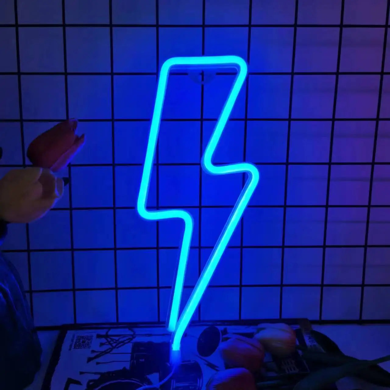 Lightning LED neon light, USB/battery powered, bedroom, gaming room, living room, office, wedding, birthday, party supplies