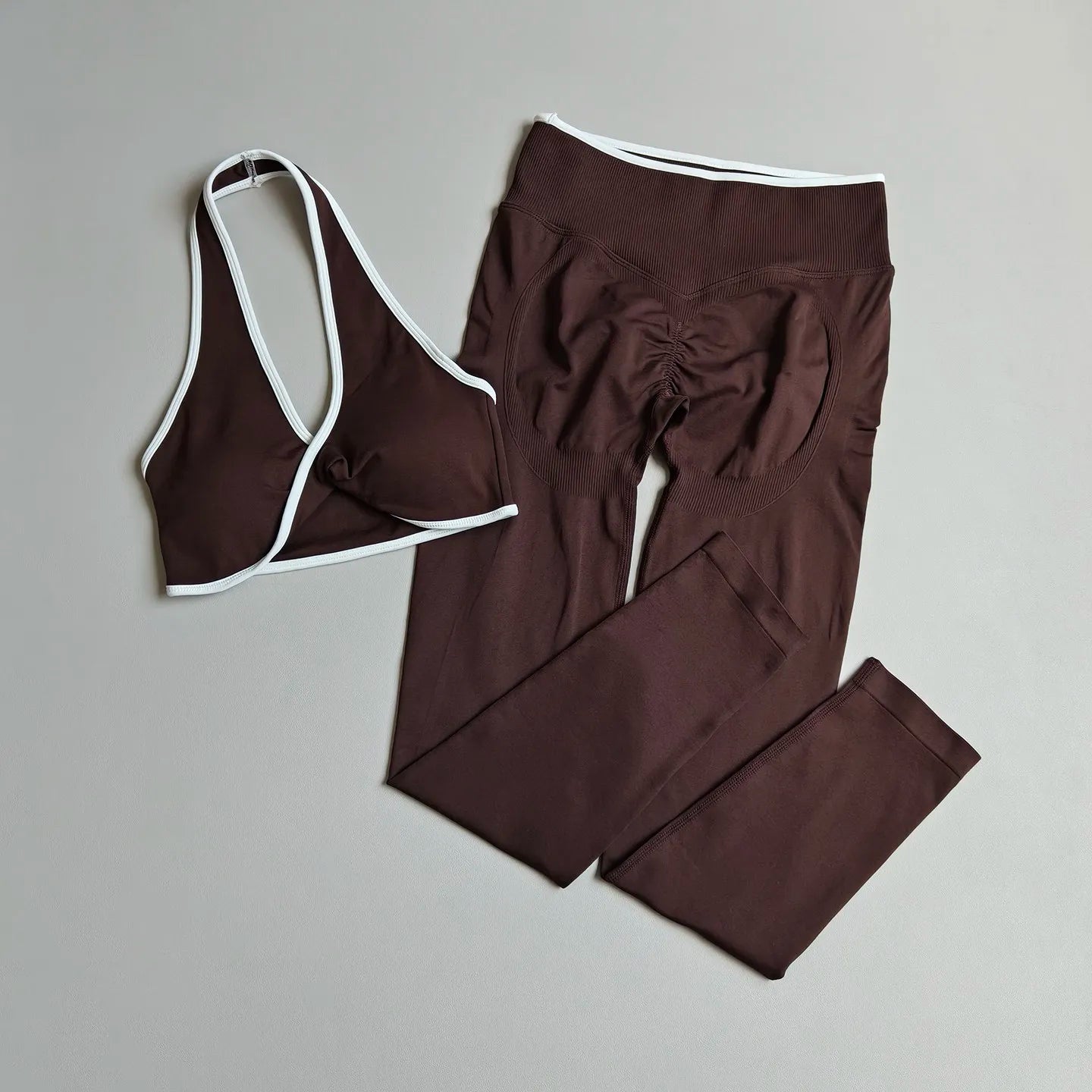 Seamless Yoga Suit Set with Peach Butt Halter Neck Push-Up Sports Bra High Waist Leggings Hip Lifting Control Fitness Outfit