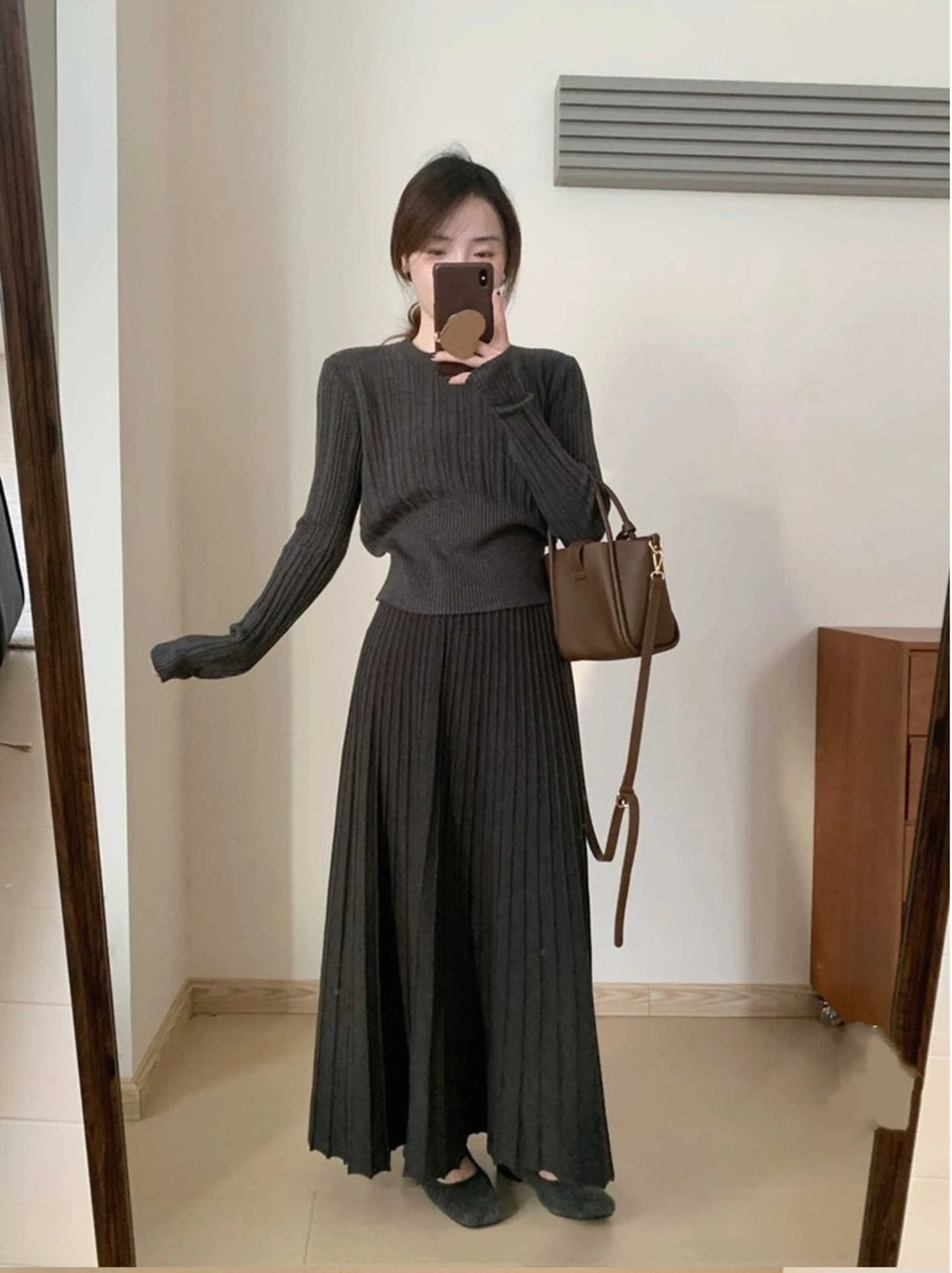 Korean Style High Waist Knitted round Neck Striped Top And Skirt Two Piece Set Women's Fashion Autumn Winter Collection
