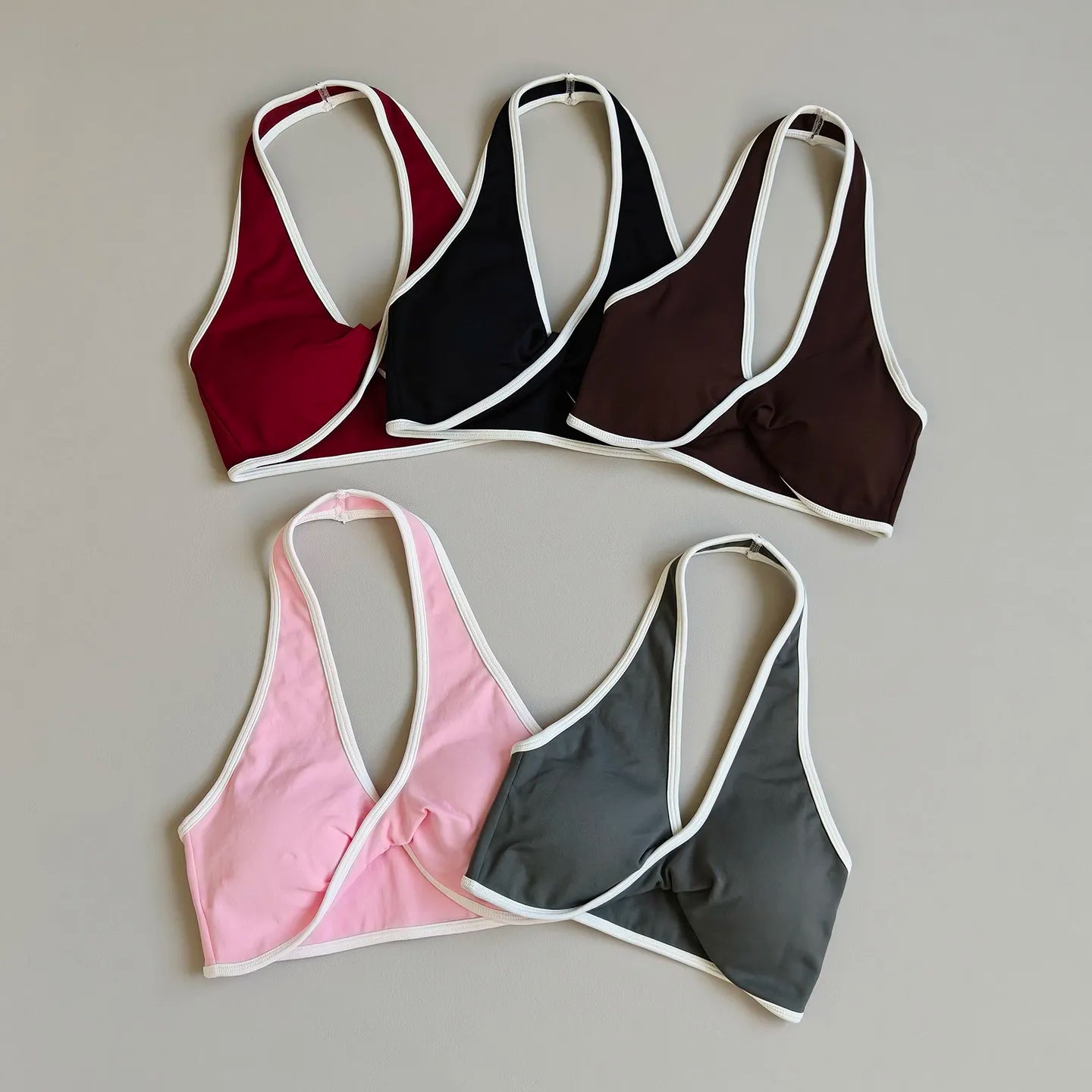 Seamless Yoga Suit Set with Peach Butt Halter Neck Push-Up Sports Bra High Waist Leggings Hip Lifting Control Fitness Outfit