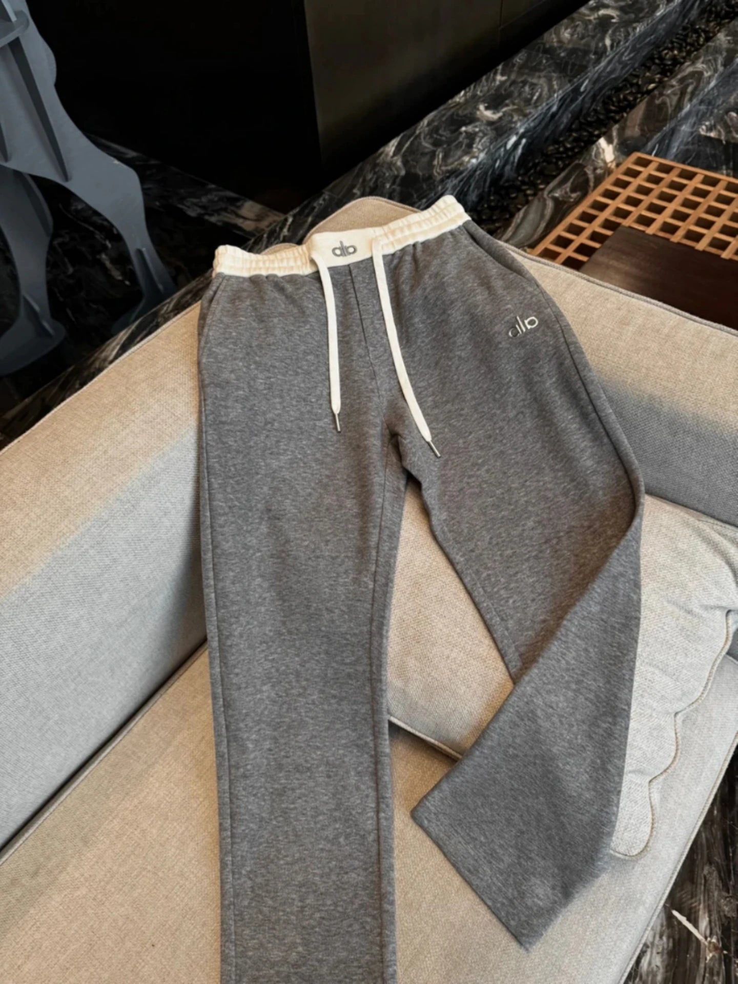 Faionable Casual Straight Leg Pants Men's Versatile Design Heavyweight Sport Sweatpants Autumn New Arrival Polyester Fiber