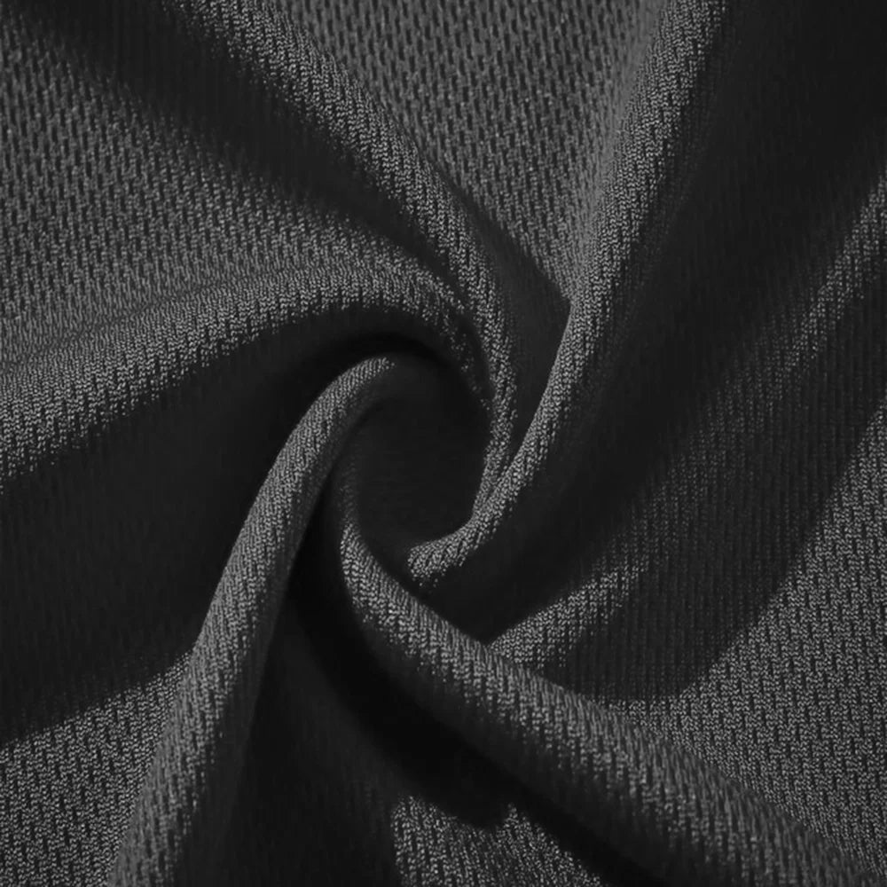 The new men's T-shirt for the summer of 2025 is fashionable casual and simple The 3D letter print is soft and comfortable