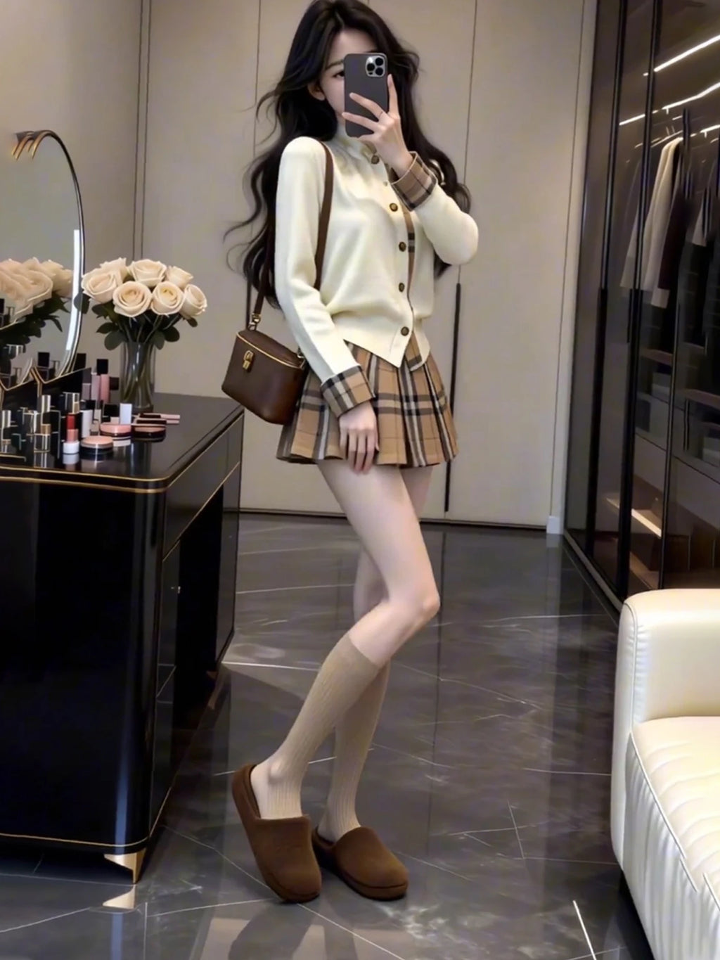 Stylish Korean Style Early Spring Plaid Pleated Skirt And Knitted Sweater Set Women's Fashion