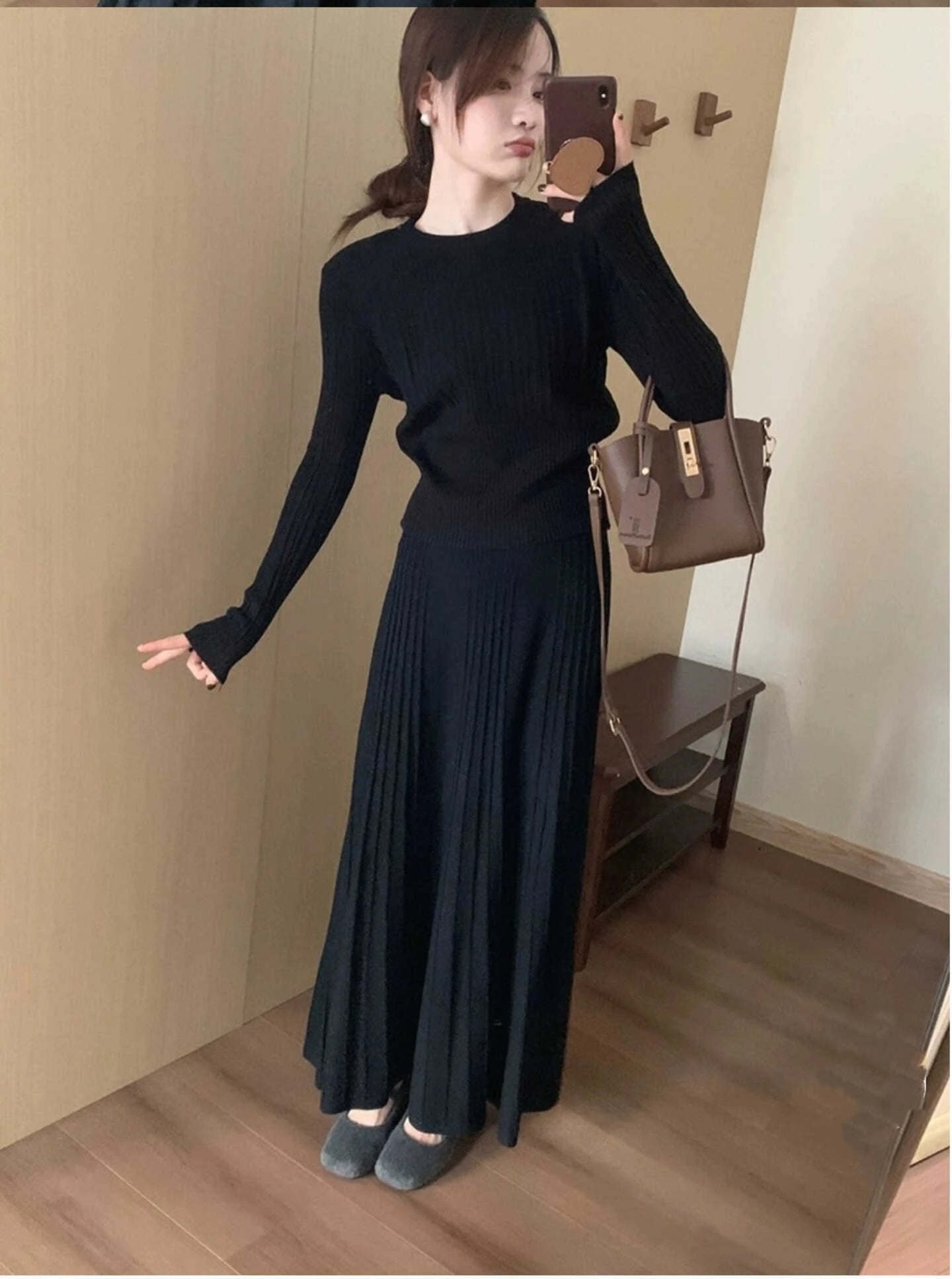 Korean Style High Waist Knitted round Neck Striped Top And Skirt Two Piece Set Women's Fashion Autumn Winter Collection