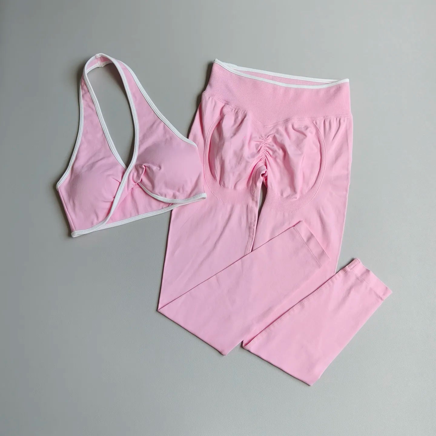 Seamless Yoga Suit Set with Peach Butt Halter Neck Push-Up Sports Bra High Waist Leggings Hip Lifting Control Fitness Outfit