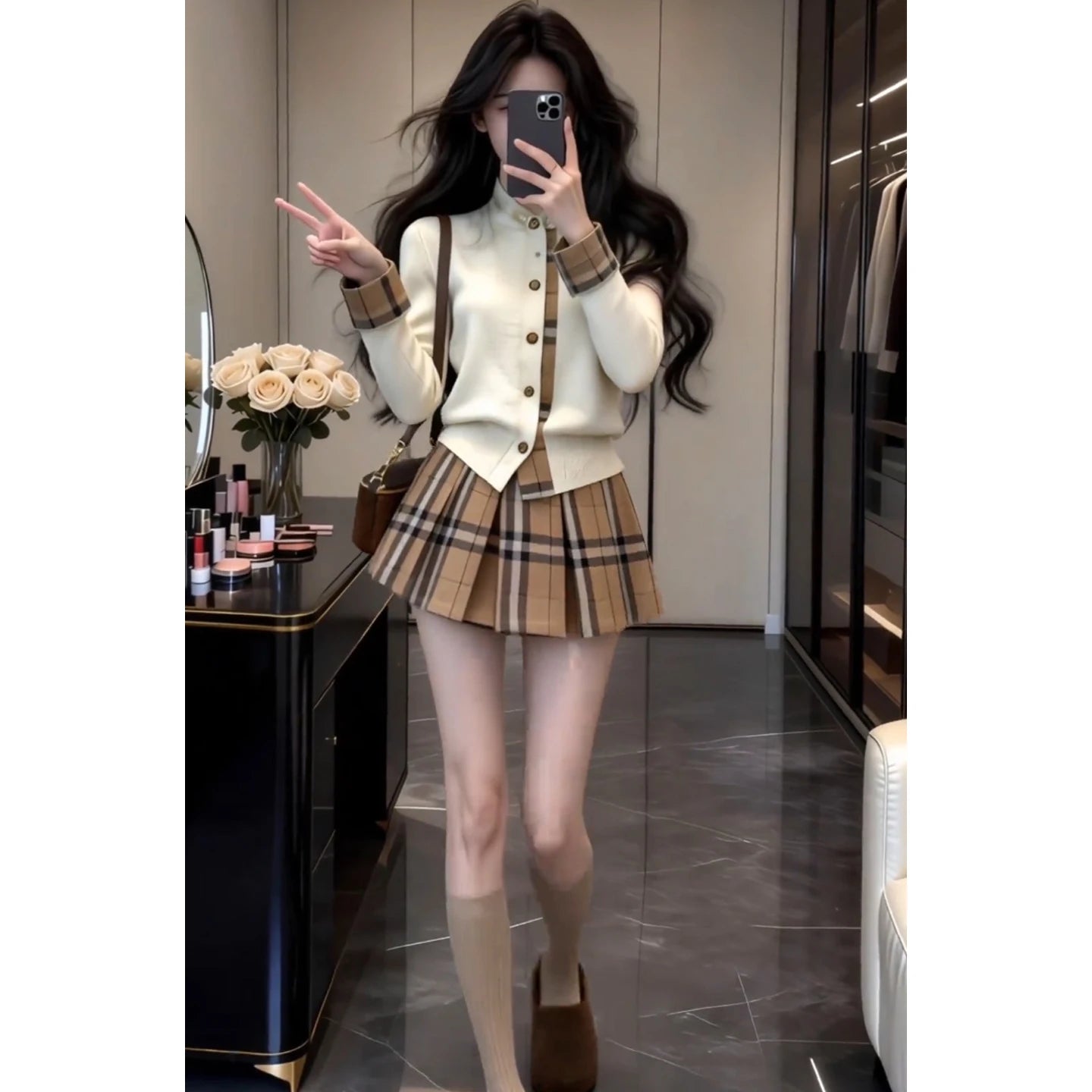 Stylish Korean Style Early Spring Plaid Pleated Skirt And Knitted Sweater Set Women's Fashion