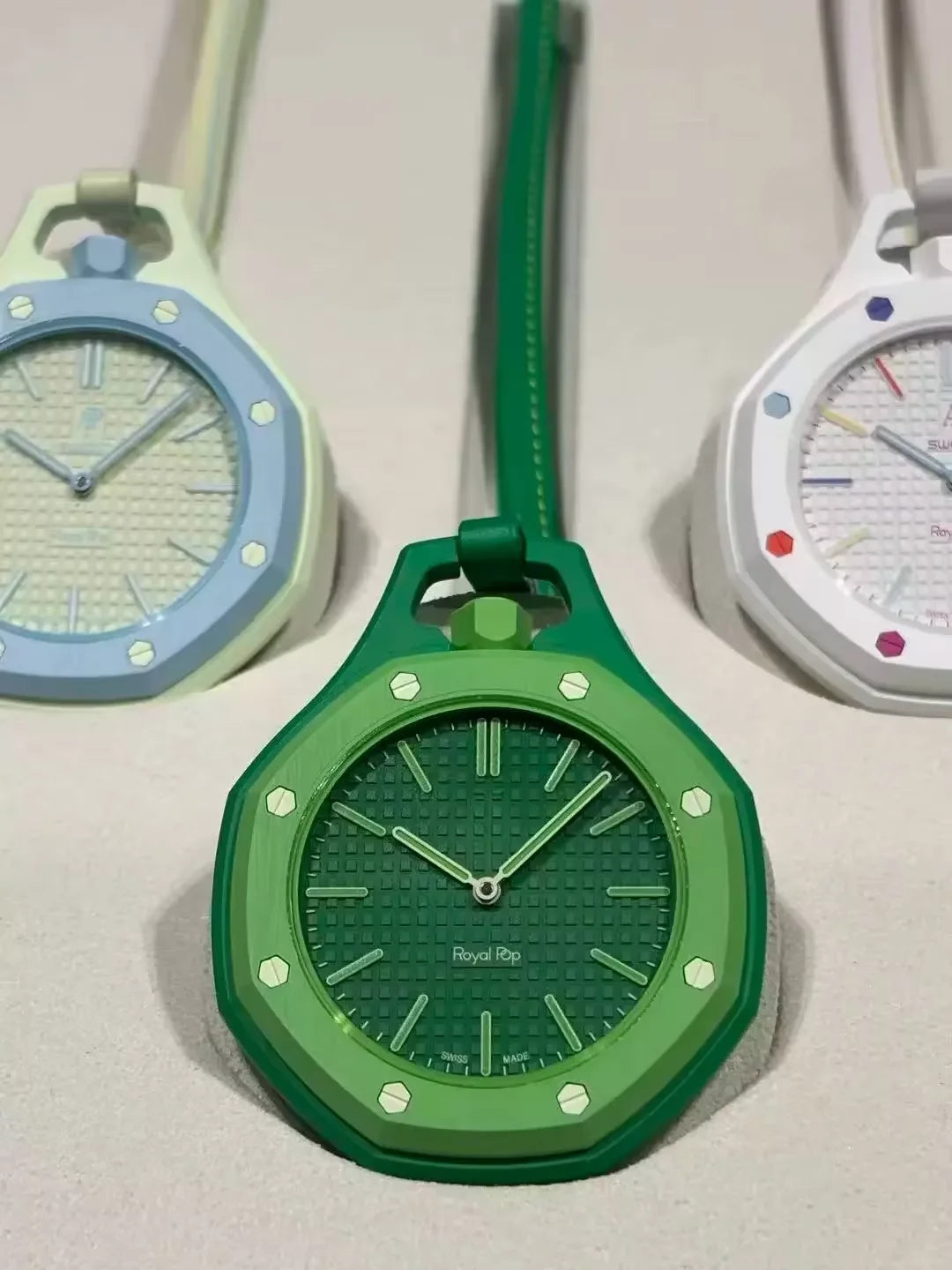 New Pocket Watch Pendant Men's and Women's Colored Candy Octagonal Quartz Movement Leather Lanyard Casual Fashion Style Gift
