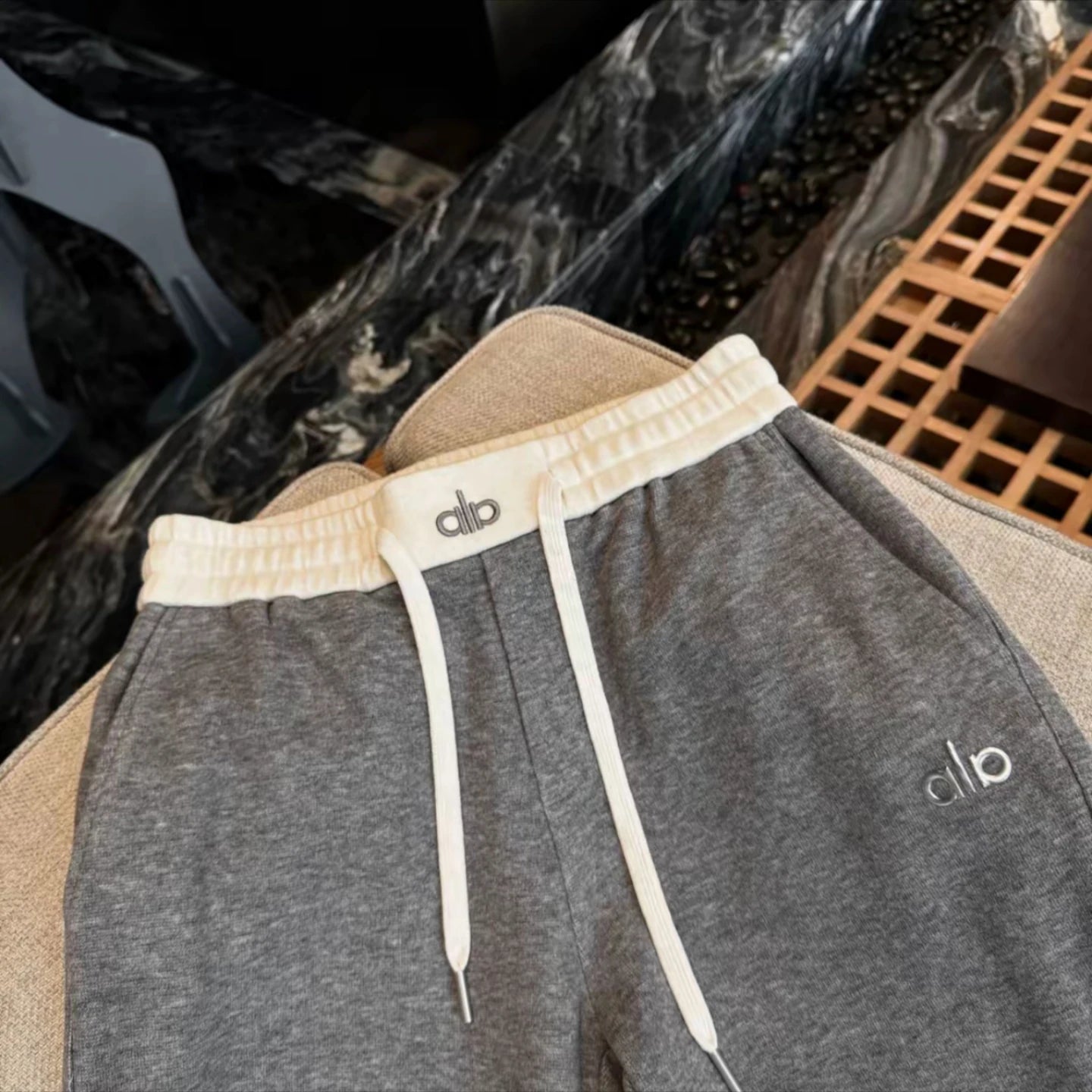 Faionable Casual Straight Leg Pants Men's Versatile Design Heavyweight Sport Sweatpants Autumn New Arrival Polyester Fiber